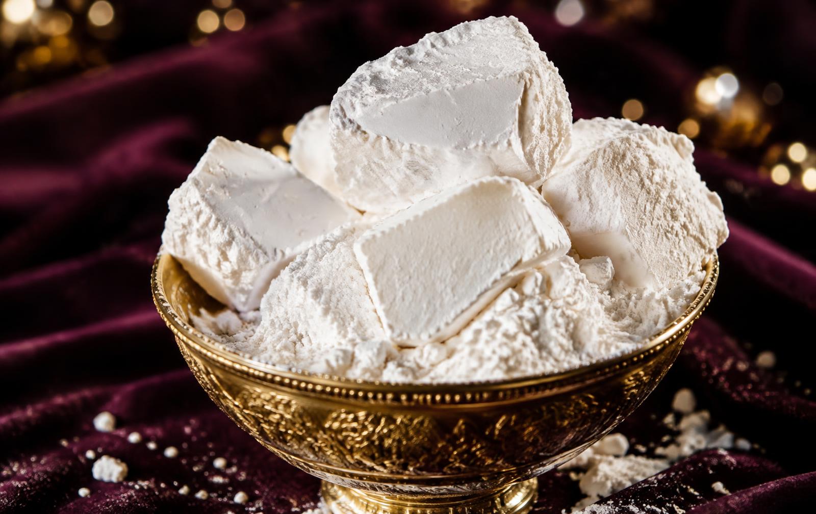 Cornstarch sound props in a gold bowl